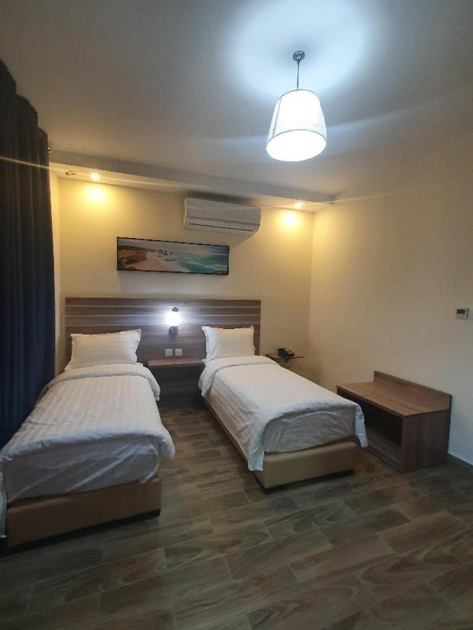 La Riva Hotel Aqaba Bagian luar foto
