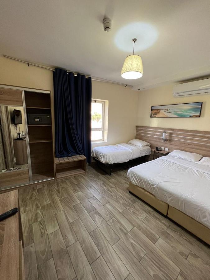 La Riva Hotel Aqaba Bagian luar foto