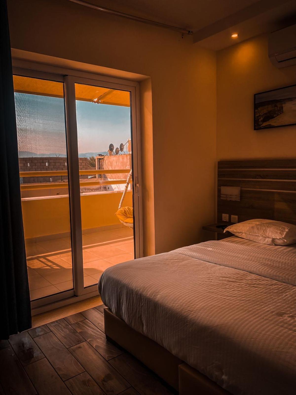 La Riva Hotel Aqaba Bagian luar foto